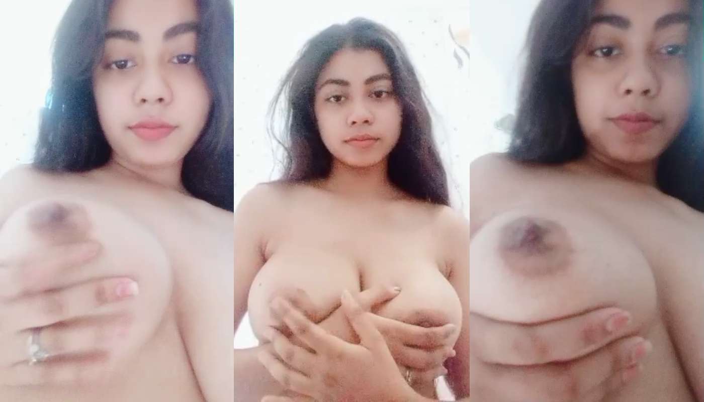 Beautiful Big booby GF Pressing Boobs Fingering