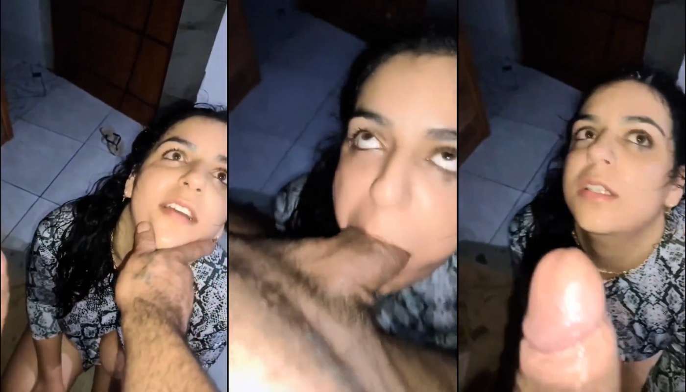 Horny Girl Sucking Duck Boyfriend